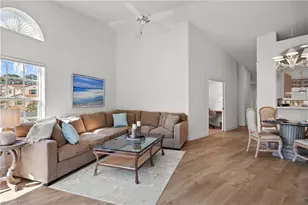 8415 Excalibur Cir, Naples, FL 34108 - Photo 5