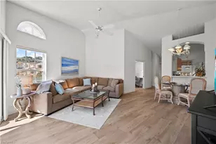 8415 Excalibur Cir, Naples, FL 34108 - Photo 7