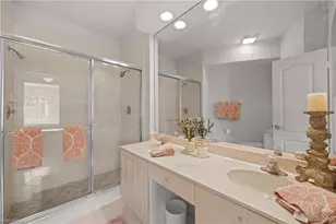 8415 Excalibur Cir, Naples, FL 34108 - Photo 15