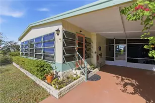 181 Sugarloaf Ln, Naples, FL 34114 - Photo 3