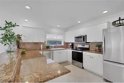 826 109th Ave N, Naples, FL 34108 - Photo 9