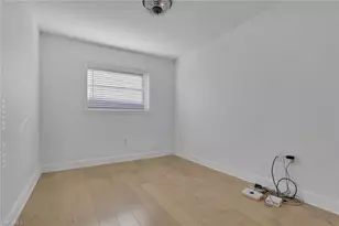 826 109th Ave N, Naples, FL 34108 - Photo 15