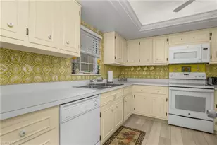 2701 Gulf Shore Blvd N, Naples, FL 34103 - Photo 13