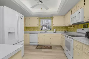 2701 Gulf Shore Blvd N, Naples, FL 34103 - Photo 11