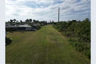 11310 Bayside Blvd, Fort Myers Beach, FL 33931 - Photo 3