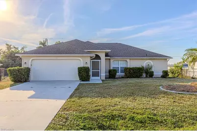 910 SW 9th Ave, Cape Coral, FL 33991 - Photo 1