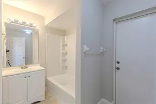 910 SW 9th Ave, Cape Coral, FL 33991 - Photo 11