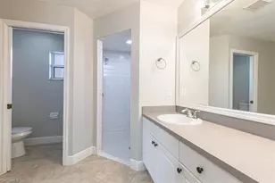 910 SW 9th Ave, Cape Coral, FL 33991 - Photo 21