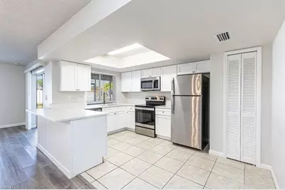 713 SE 35th St, Cape Coral, FL 33904 - Photo 11