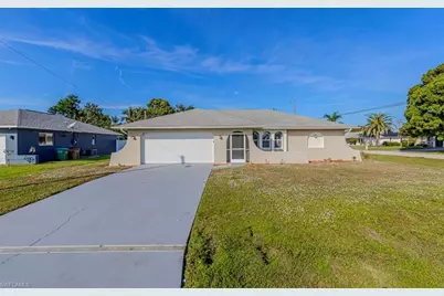 713 SE 35th St, Cape Coral, FL 33904 - Photo 1