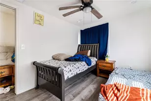 2012 Wright St, Fort Myers, FL 33916 - Photo 17
