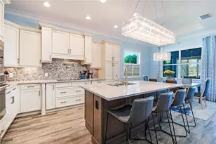 6482 Warwick Ave, Naples, FL 34113 - Photo 9