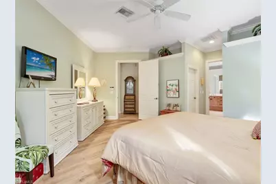 353 Steerforth Ct, Naples, FL 34110 - Photo 19