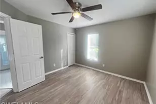 7786 Scarlet Ct, Naples, FL 34104 - Photo 11