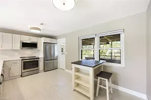 27269 Gasparilla Dr, Bonita Springs, FL 34135 - Photo 7