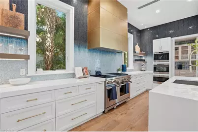 185 North Lake Dr, Naples, FL 34102 - Photo 9