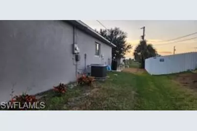 2118 NE 13th Pl, Cape Coral, FL 33909 - Photo 5