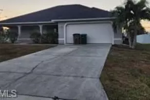 2118 NE 13th Pl, Cape Coral, FL 33909 - Photo 3