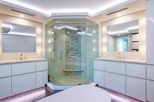 4651 Gulf Shore Blvd N, Naples, FL 34103 - Photo 9