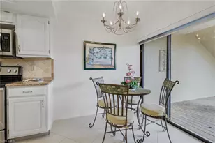 5276 Fox Hollow Dr, Naples, FL 34104 - Photo 13
