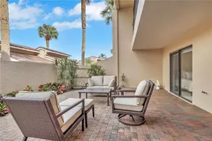 5276 Fox Hollow Dr, Naples, FL 34104 - Photo 7