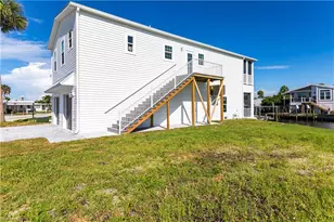 11310 Bougainvillea Ln, Fort Myers Beach, FL 33931 - Photo 29