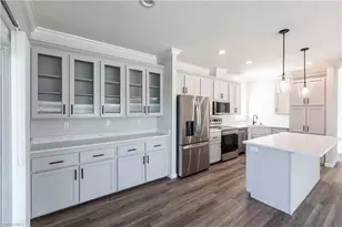 11310 Bougainvillea Ln, Fort Myers Beach, FL 33931 - Photo 5