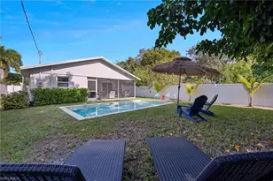 712 110th Ave N, Naples, FL 34108 - Photo 15