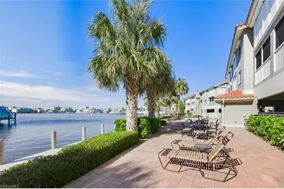 9103 Vanderbilt Dr #2, Naples, FL 34108 - Photo 29