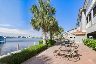 9103 Vanderbilt Dr, Naples, FL 34108 - Photo 29