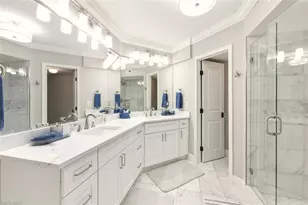 9103 Vanderbilt Dr, Naples, FL 34108 - Photo 15