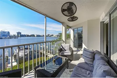 9103 Vanderbilt Dr #2, Naples, FL 34108 - Photo 25