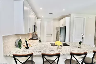 7352 Rockefeller Dr, Naples, FL 34119 - Photo 7