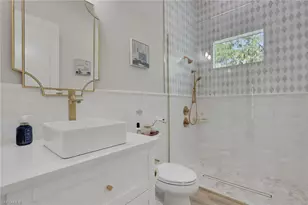 530 1st St NW, Naples, FL 34120 - Photo 21