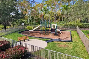 4664 Abaca Cir, Naples, FL 34119 - Photo 29