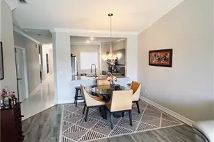 685 Luisa Ln, Naples, FL 34104 - Photo 17