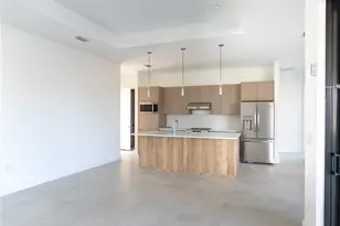 1817 NE 17th St, Cape Coral, FL 33909 - Photo 7