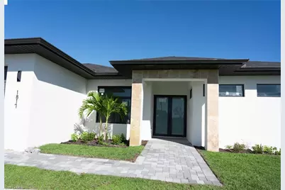 1817 NE 17th St, Cape Coral, FL 33909 - Photo 3