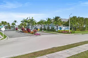 2560 Seychelles Dr, Naples, FL 34112 - Photo 19