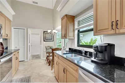 185 Fox Den Cir, Naples, FL 34104 - Photo 13