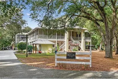 685 11th St NW, Naples, FL 34120 - Photo 35