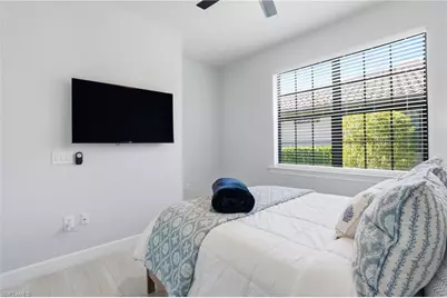 12330 Canal Grande Dr, Fort Myers, FL 33913 - Photo 17