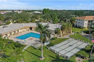 2079 Barkeley Ln, Fort Myers, FL 33907 - Photo 15