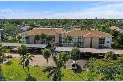 2079 Barkeley Ln #6, Fort Myers, FL 33907 - Photo 3