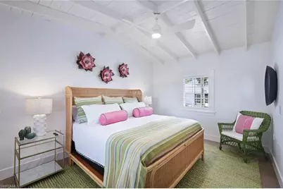 47 8th Ave S, Naples, FL 34102 - Photo 17