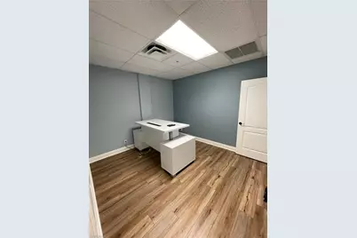 28089 Vanderbilt Dr, Bonita Springs, FL 34134 - Photo 11