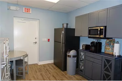 28089 Vanderbilt Dr, Bonita Springs, FL 34134 - Photo 7