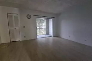 400 Village Green Circle, Palm Springs, FL 33461 - Photo 13