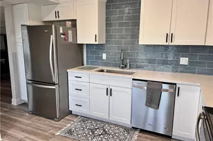 202 Peppermint Ln, Naples, FL 34112 - Photo 5