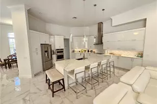 8122 Wilshire Lakes Blvd, Naples, FL 34109 - Photo 11